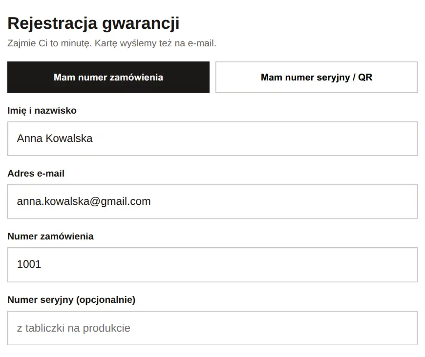 Wygląd Minimalny: formularz bez ramek i cieni, jedna wąska kolumna.